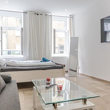 9 Min From City Center - Lovely Studio Near U1 Reumannplatz เวียนนา ภายนอก รูปภาพ