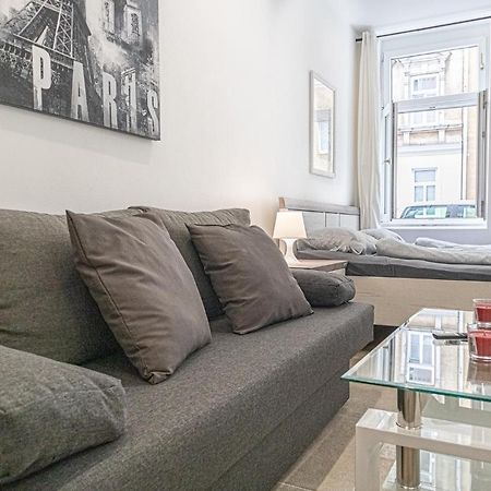9 Min From City Center - Lovely Studio Near U1 Reumannplatz เวียนนา ภายนอก รูปภาพ