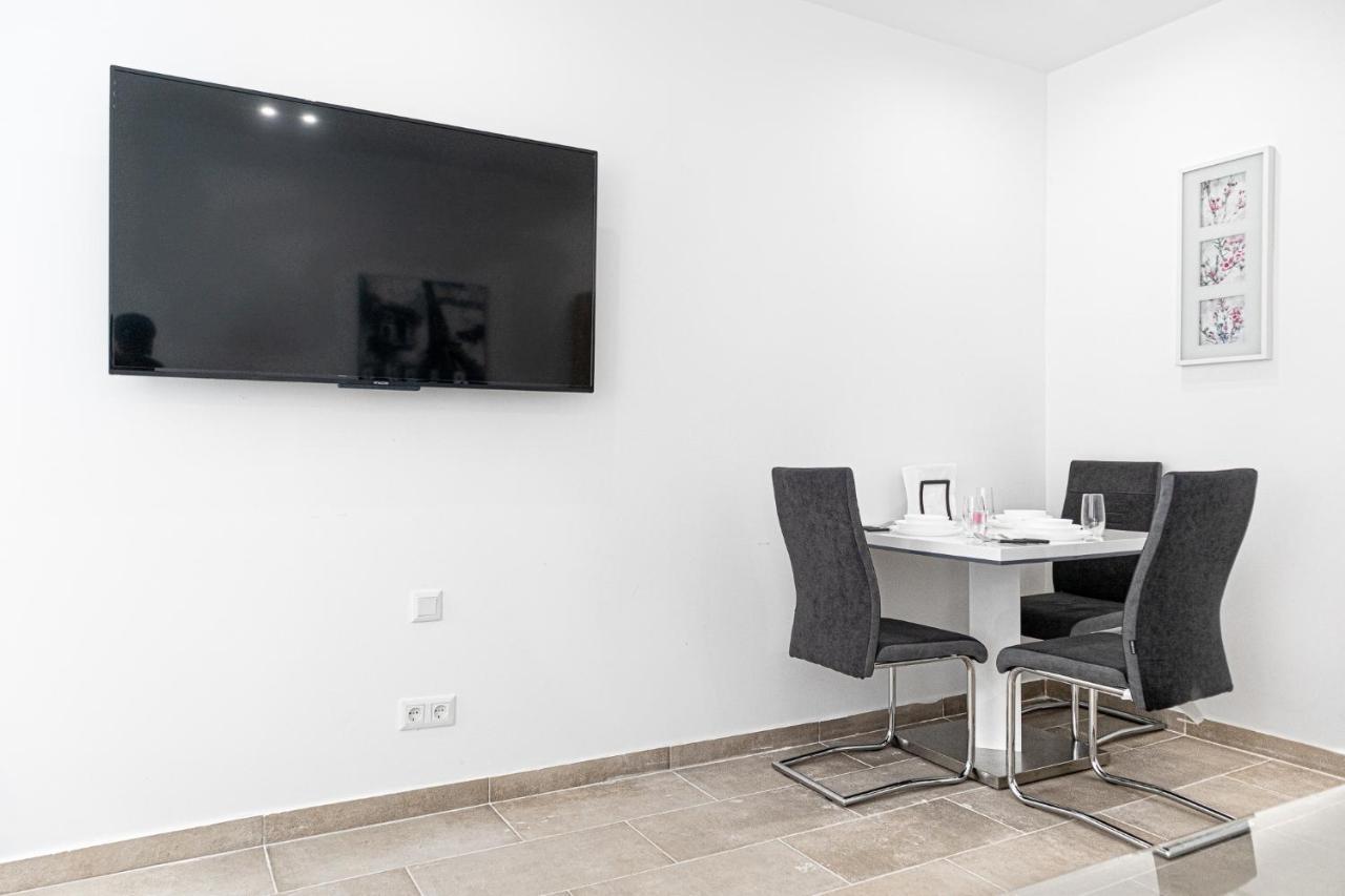 9 Min From City Center - Lovely Studio Near U1 Reumannplatz เวียนนา ภายนอก รูปภาพ